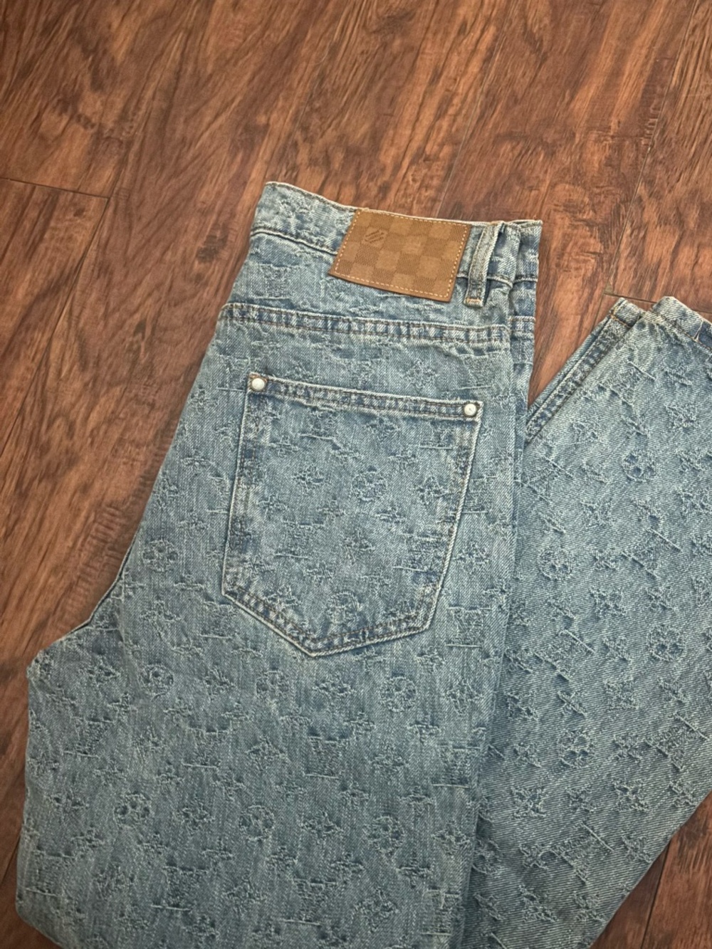 blue lv jeans - Picture 2 of 4